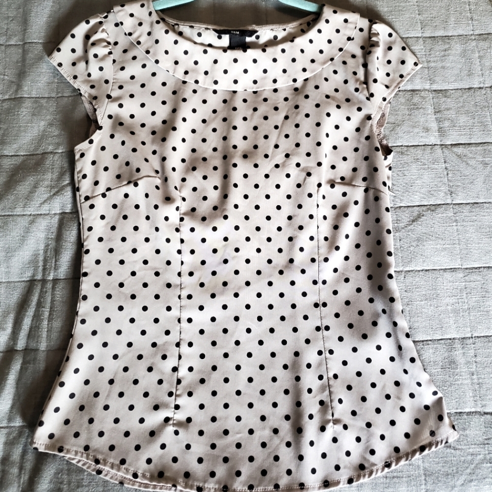 H&M CUTE round collar polka dot blouse size 4